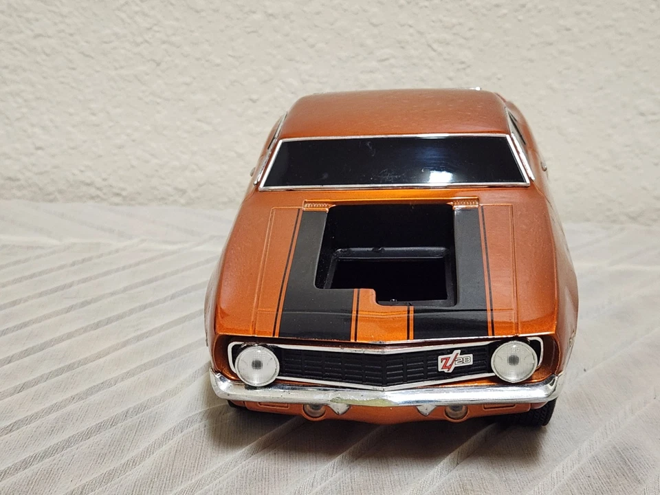 Muscle Machines 1969 Chevrolet Camaro Z28 1:18 Scale Diecast Car Orange Parts - Image 2 of 4