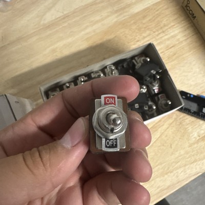 SPDT (ON/ON) STANDARD DUTY TOGGLE SWITCH 4AMP-125VAC # ST33 (29 Pack)