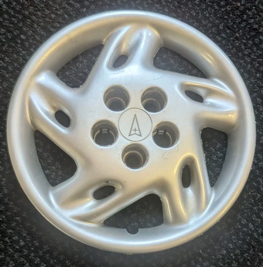 1995-1998 PONTIAC GRAND AM/SUNFIRE 14 INCH WHEEL COVER #9592477 - Image 2 of 4