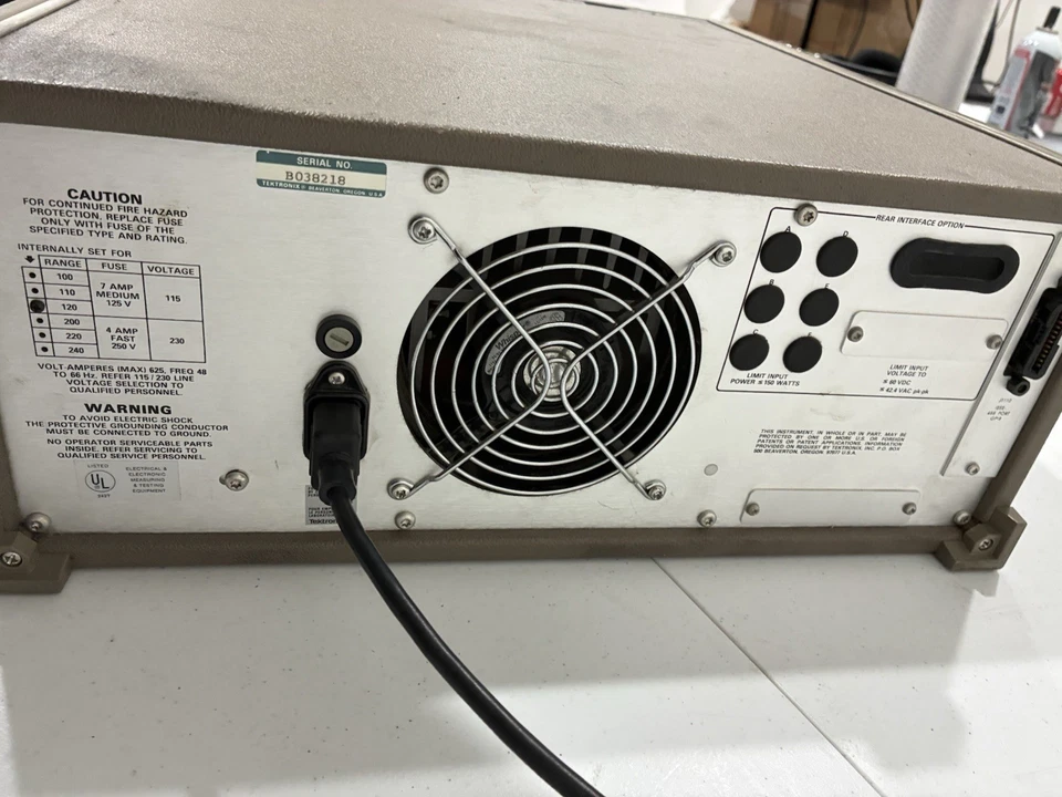 6 Tektronix PS5004 Precision Netzteil mit TM 5006 Mainframe - Bild 3 von 3