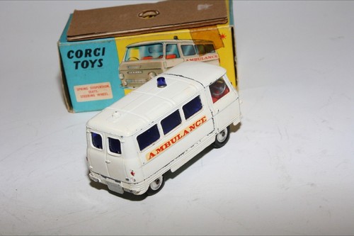 Corgi 463 Commer Ambulance, VGC in Original Box - Picture 2 of 10