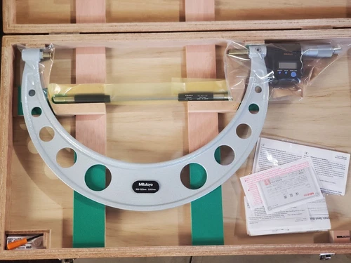 Mitutoyo METRIC Waterproof Electronic Digital Micrometer 300-325mm / 0.001mm