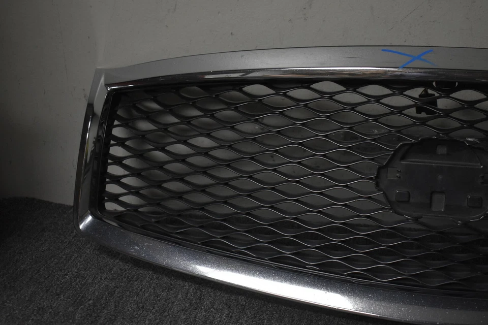 Parrilla delantera Infiniti Q70 2014-2016 OEM de fábrica Foto 2 de 4