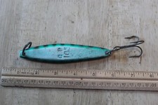 CP 105 SALAS SALTWATER JIG / LURE BLUE, WHITE, BLACK USED 5 " IRON APR 4+ OZ