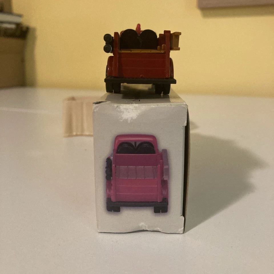 1954 Ahrens-Fox пожарная машина The Reader's Digest 1999 масштаб 1:64 - Изображение 2 из 4