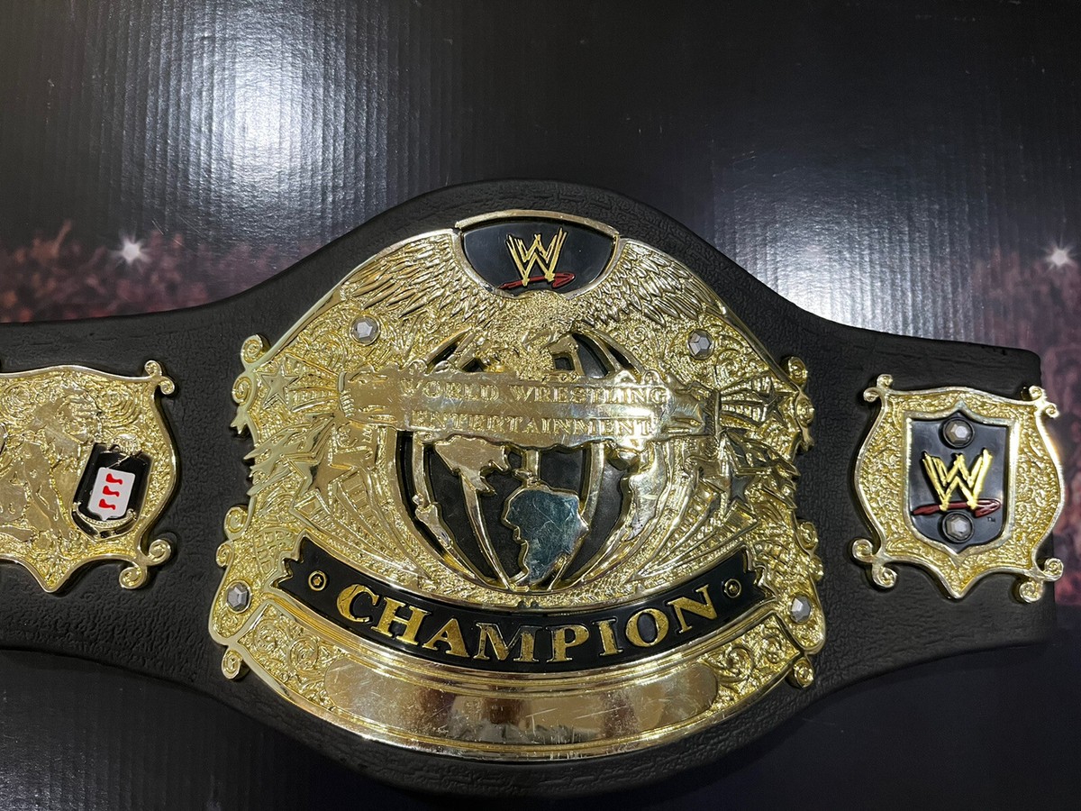 WWF WWE Wrestling Foam Undisputed Championship Belt 2002