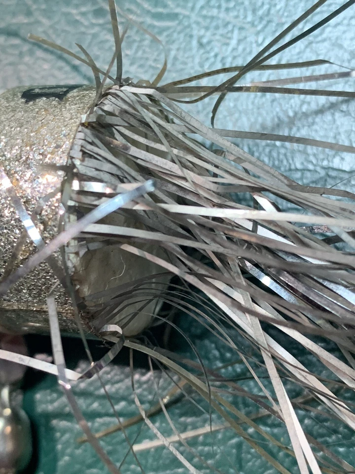 Lindy Pop-Tail | Señuelo de pesca Topwater | Cola de lámina plateada Foto 4 de 4