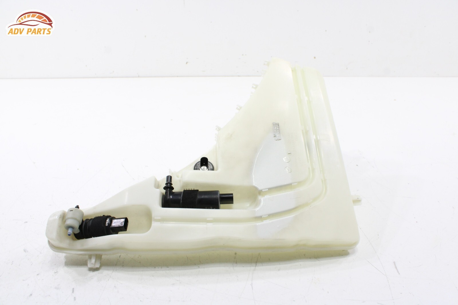 2017 - 2020 BENTLEY BENTAYGA WIPER WASHER RESERVOIR TANK W/ FILLER NECK TUBE OEM
