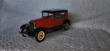 (SSS) Friction S-1925 Red & Black Packard Sedan Toy Car, Shioji Made in Japan