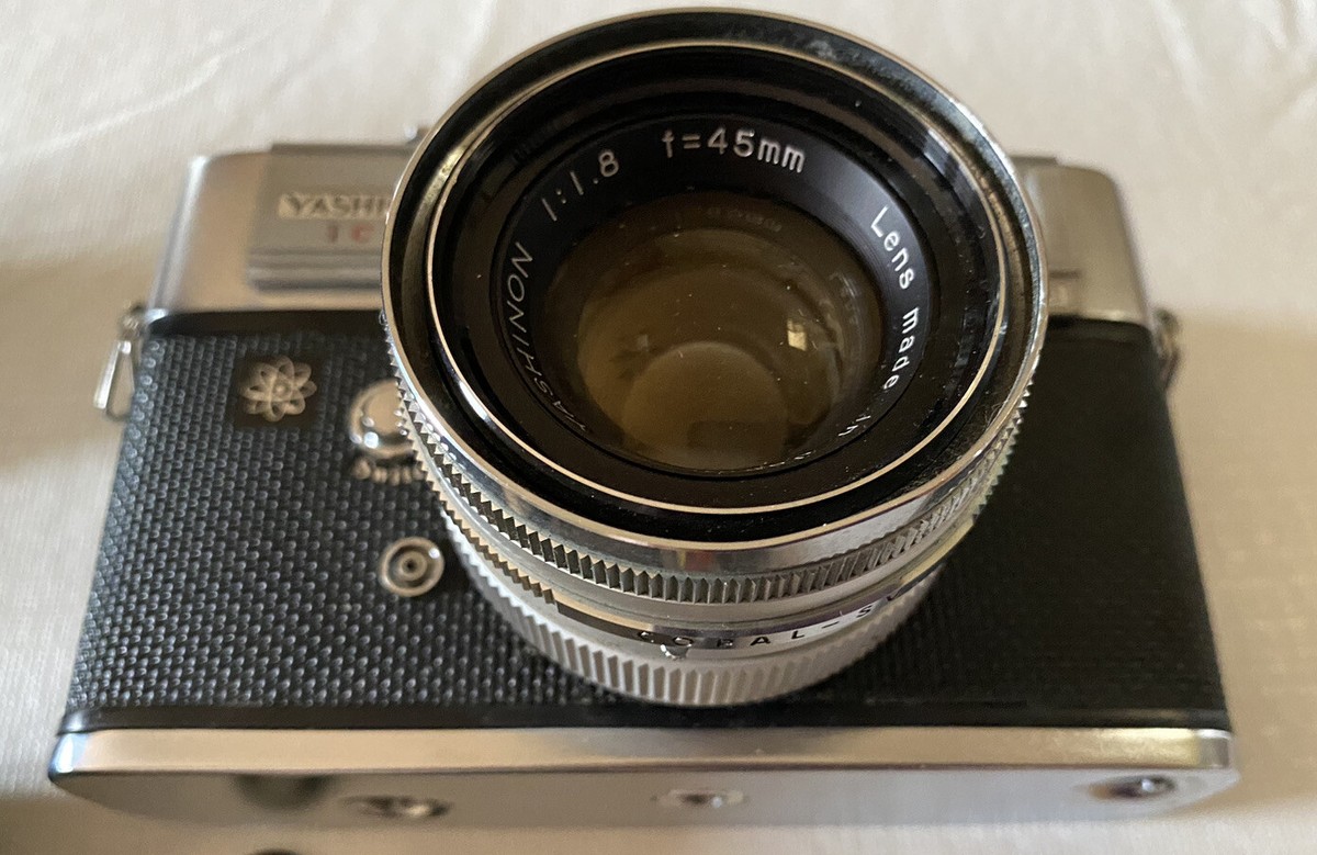Preowned Vintage Yashica 1C Lynx 5000E 35mm Film Camera Untested