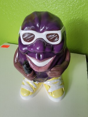California Raisin Collectible RARE Vintage Ceramic Lead Singer Figure Statue