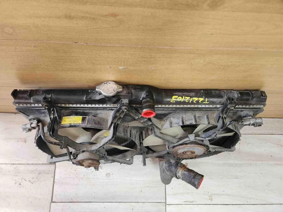 Motor de refrigeración eléctrico TOYOTA COROLLA 98 99 00 01 02 OEM Foto 2 de 4