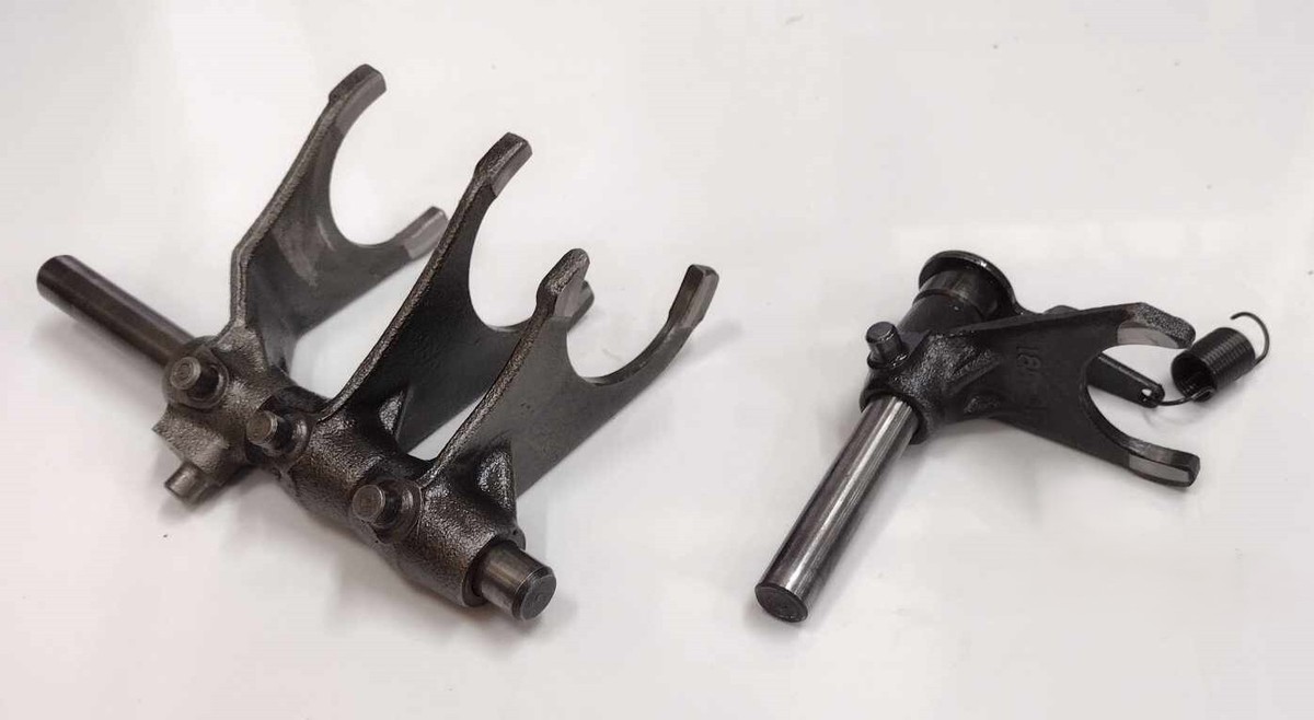 k 1985-2004 Suzuki ATV Quad LT 160 230 Gear Shifting Forks Shaft OEM
