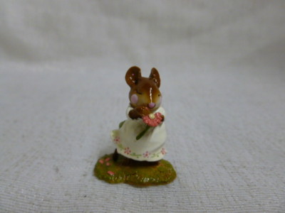 Wee Forest Folk Loves Me Spring Easter Edition M-233 Retired