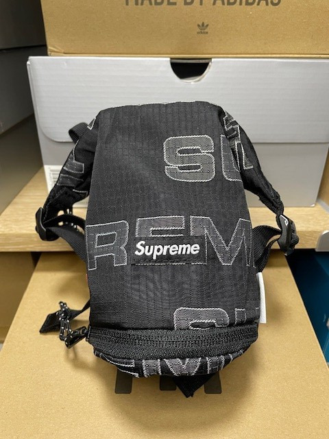 Supreme black pouch 2025 Supreme black pouch 2025