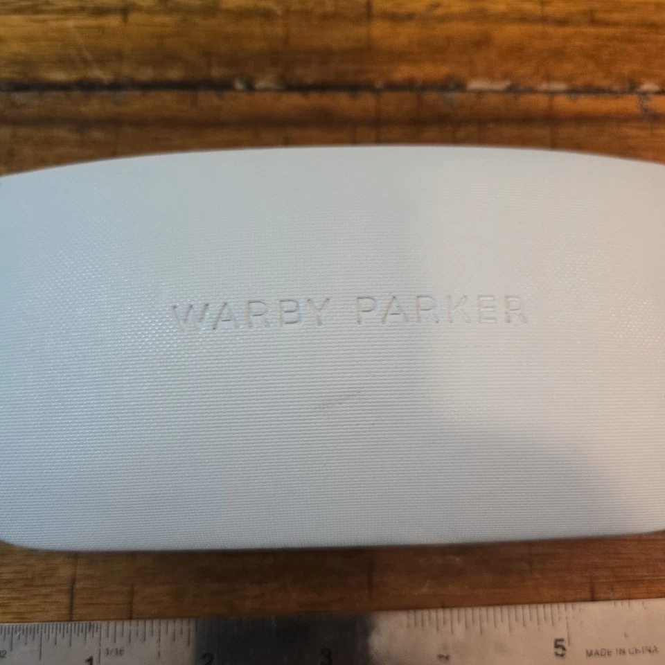 Estuche para gafas de sol Warby Parker Foto 2 de 4