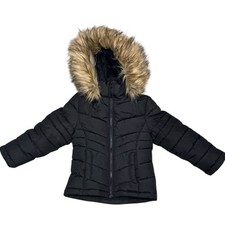 Girls winter coat with detachable hood. Size 4/5. Black