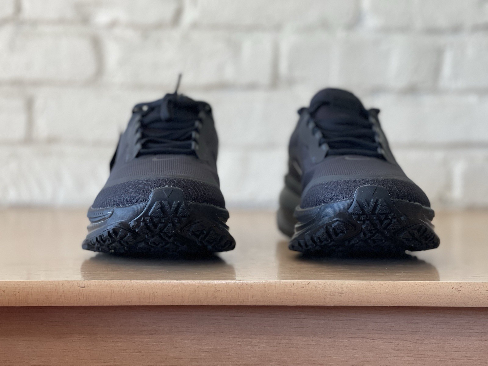 Nike Vomero 18 GTX Gore-Tex Black Anthracite Men 10.5 Running Shoes HQ7001-001 thumbnail 5