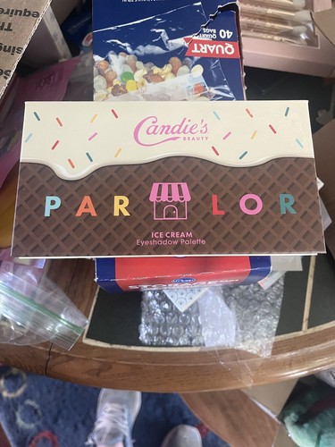 Candie’s Eyeshadow Pallette