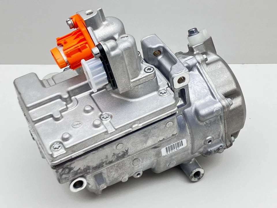 Compressore Aria Condizionata Originale Denso Elettrico 926008999R Renault Zoe - Immagine 2 di 4