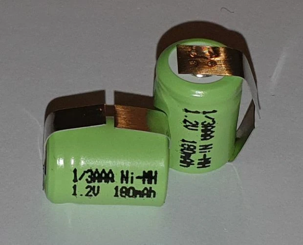 2 x Spezial-Zelle Akku NiMH 1/3AAA 1,2V 180mAh Ø10,4mm Höhe 14,1mm mit U Anschl.