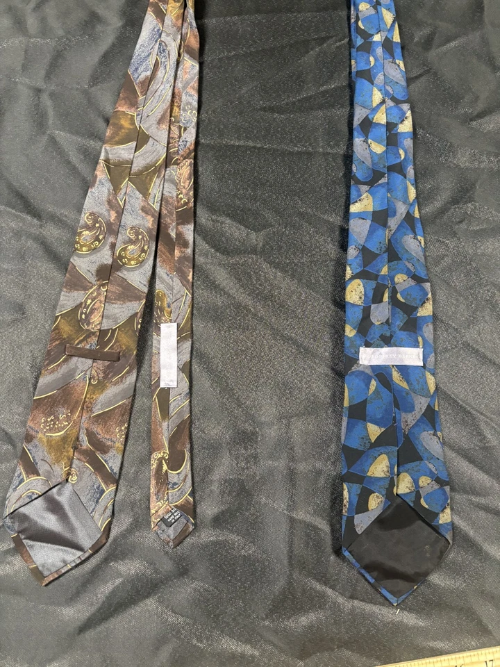Lote de gravata Geoffrey Beene vintage 100% seda geométrica abstrata feita na Itália 2 - Imagem 4 de 4
