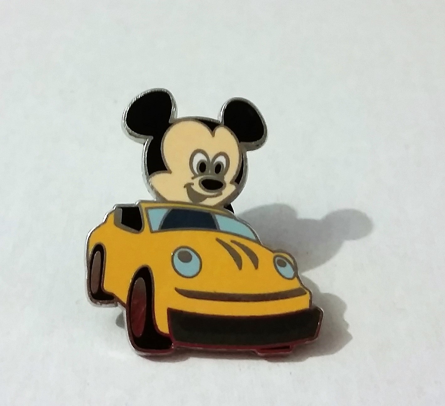 WALT DISNEY BABY MICKEY MOUSE AUTOTOPIA RACEWAY VEHICLE 2014 TRADING PIN 100494