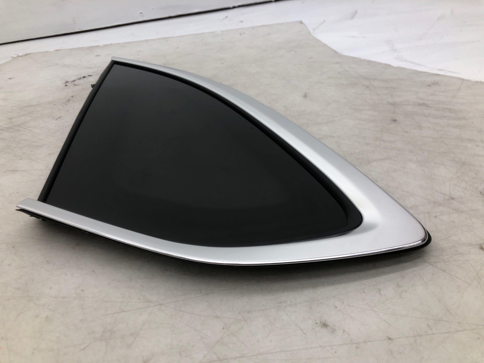 2016-2020 BENTLEY BENTAYGA REAR LEFT DRIVER SIDE QUARTER GLASS WINDOW 36A845297S