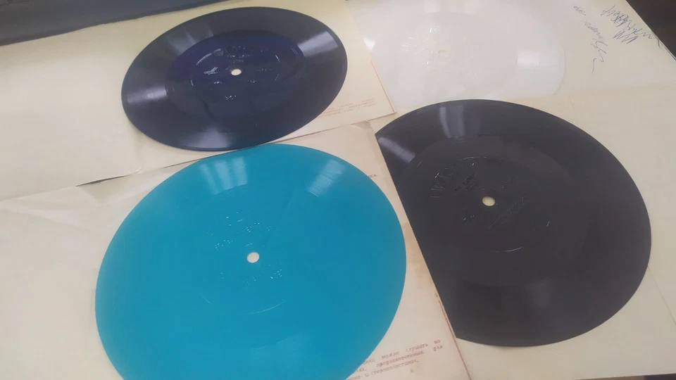 Tom Jones Russian 7" Blue Flexi Disc EP Melodia USSR Soviet Union LOT OF 4 VG+ - Image 3 of 4