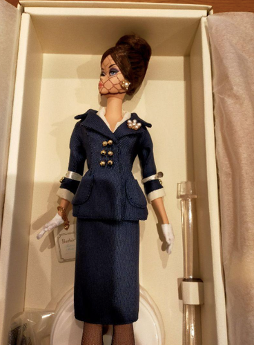 Mattel Fashion Model Collection Barbie Boater Ensemble Brunette Silkstone Barbie - Picture 6 of 12