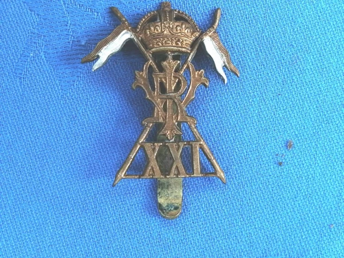 WW1. The 21st Lancers cap badge.