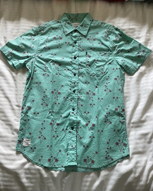 Lira Palm Shirt Mens large