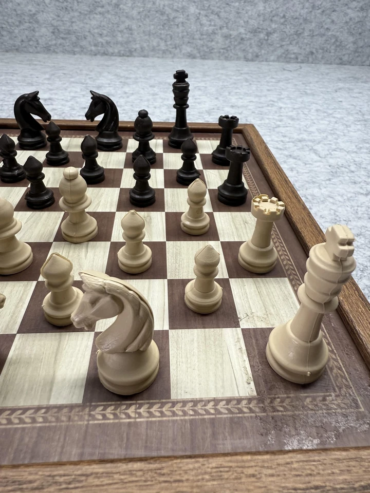 Manopoulos Wooden Chess Backgammon Checkers Set Foldable Board Complete - Image 4 of 4