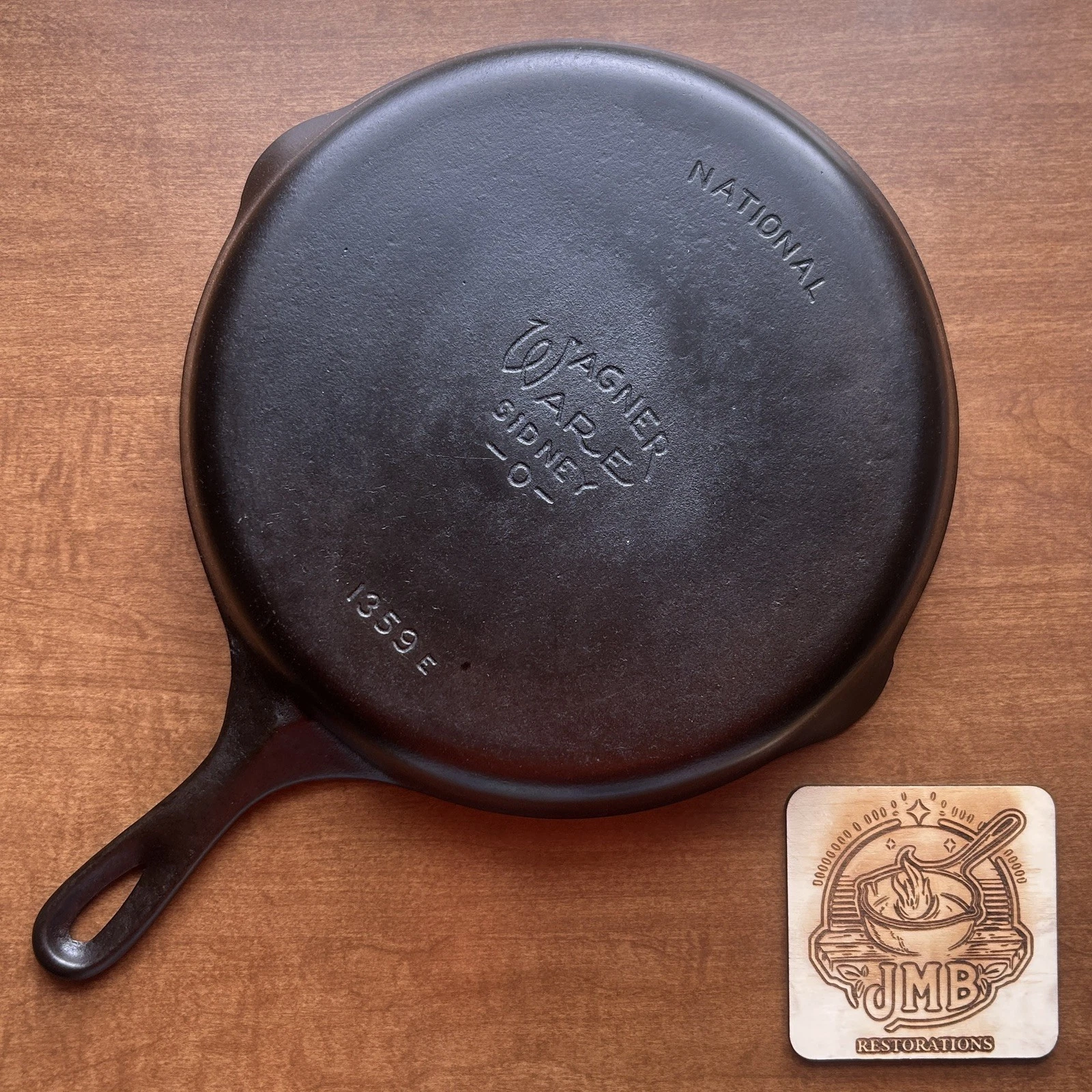 CRACKED WagnerWare #9 Smooth Bottom National Dual Logo Cast Iron Skillet