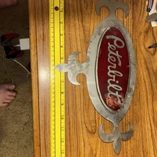 Peterbuilt insignia And Metal Plate