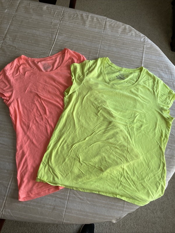 Lot of 2 NOBO No Boundaries Tees Size Jr XXL (19) ShrtSlv Hot Pink Green T-shirt