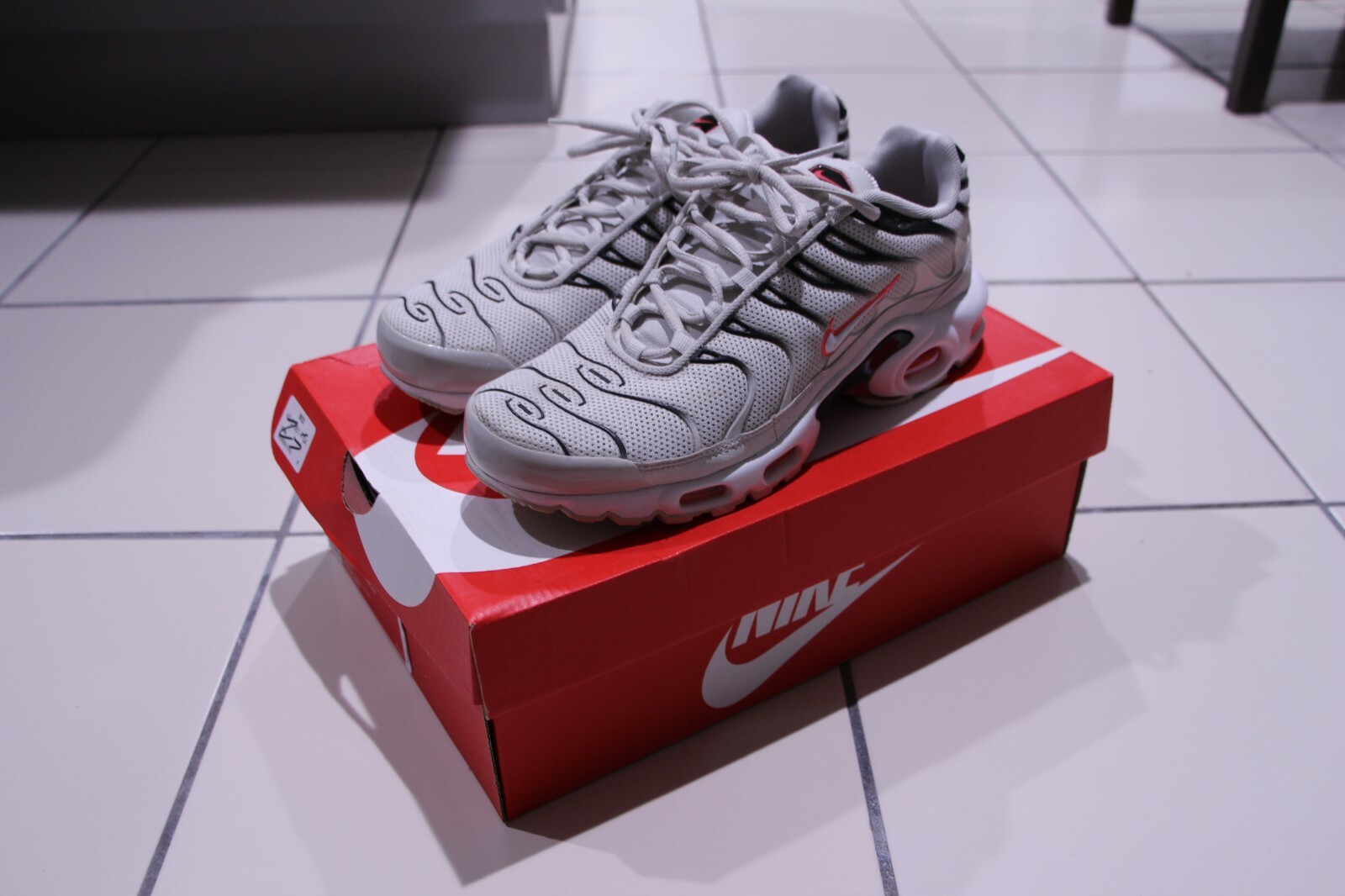 hot punch air max plus