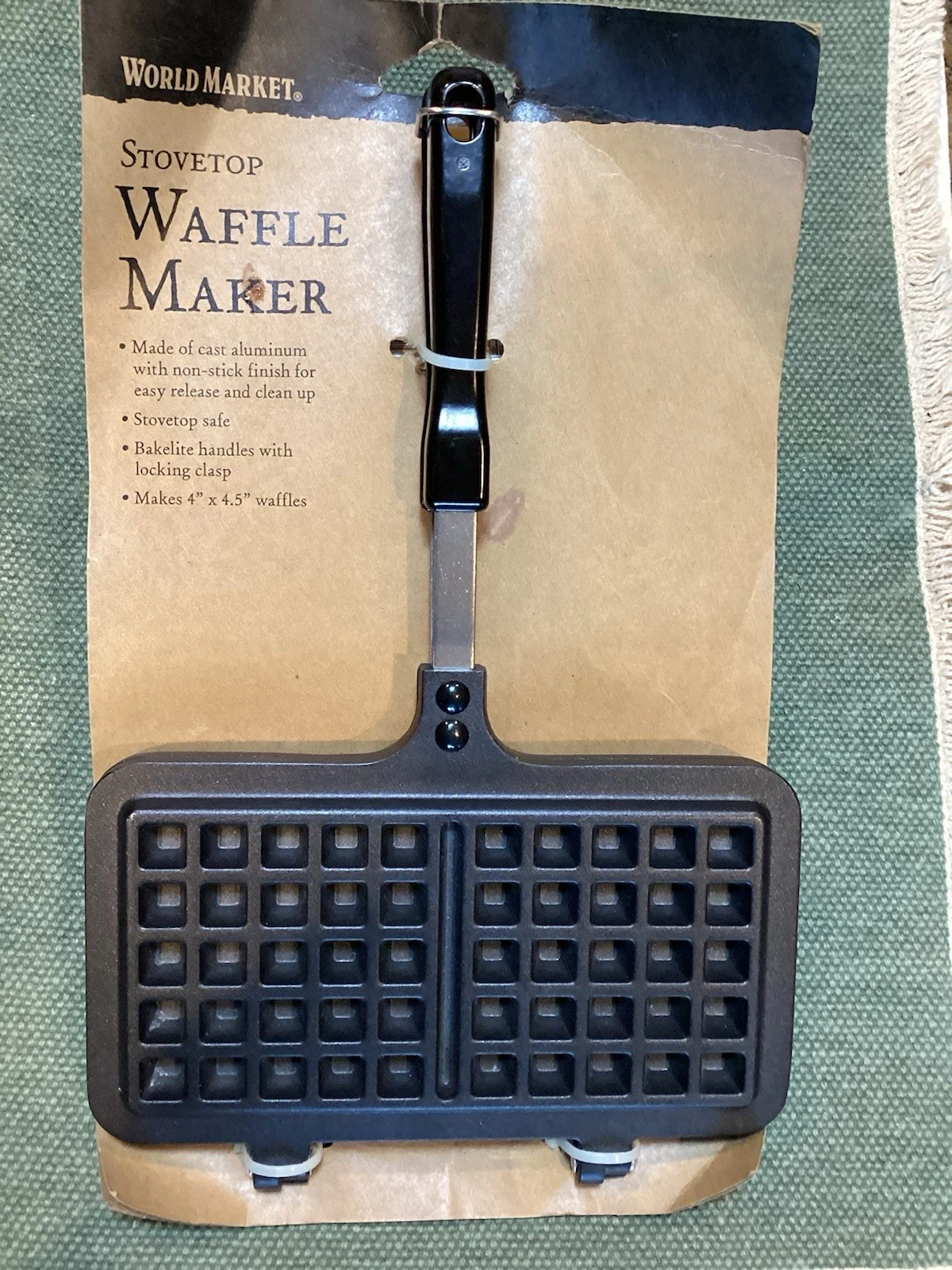 New World Market Stovetop Waffle Maker Aluminum Non Stick Easy Clean 4” X 4.5 “
Opens in a new windo