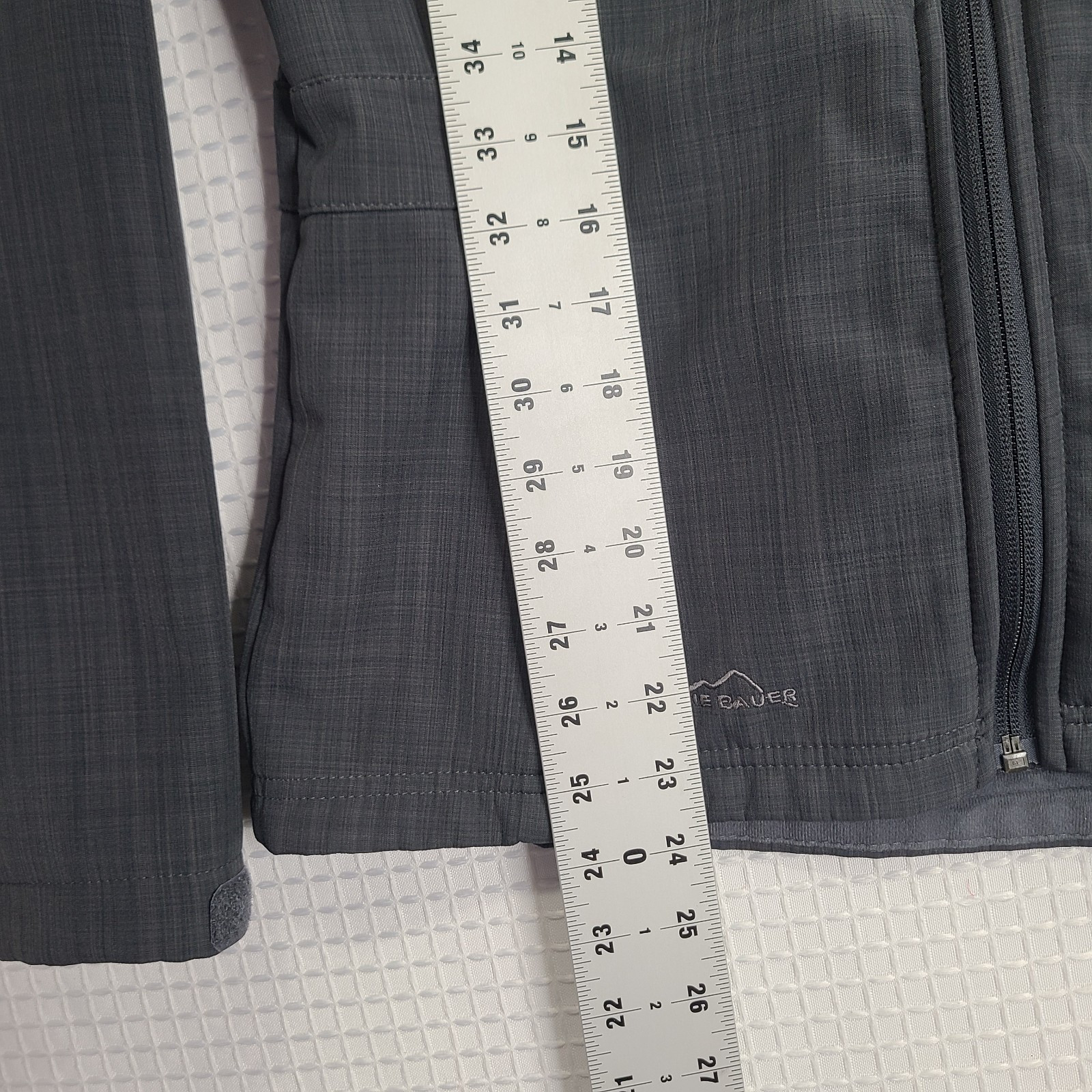 Eddie Bauer Gray Softshell Jacket Fitted Long Sle… - image 7