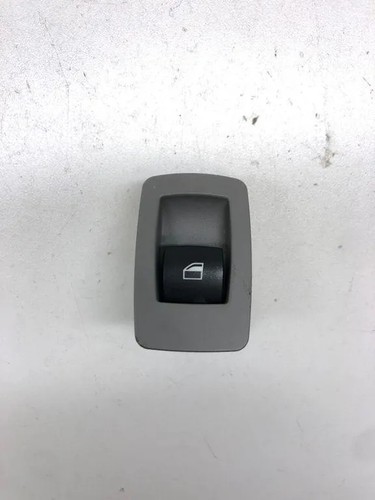 BMW X3 E83 Schalter für Fensterheber hinten rechts 9113772 3.00 Diesel 33821220