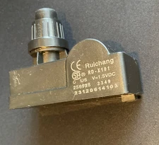 Onlyfire 14421 Spark Generator Push  Button male outlet