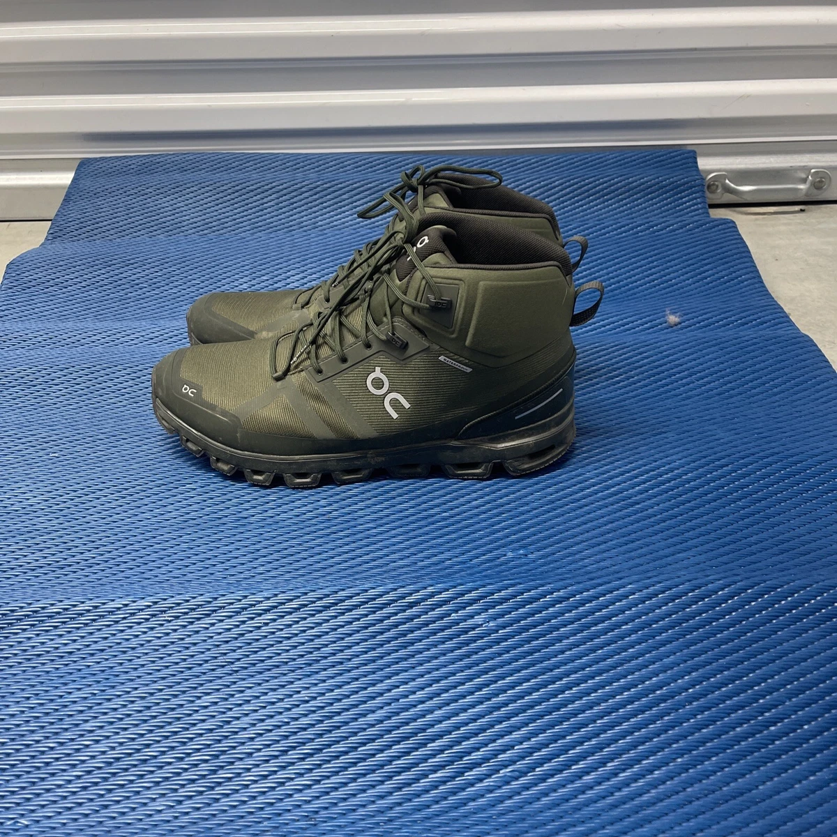 On cloud hiking clearance shoes