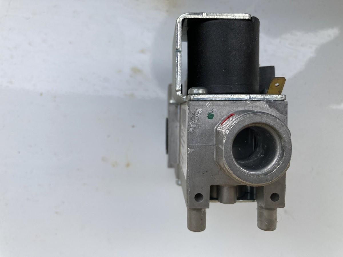 Viessmann Vitodens 100-W WB1B Gas Valve 7828721 For 26kW 30kW 35kW Models | Used, Tested