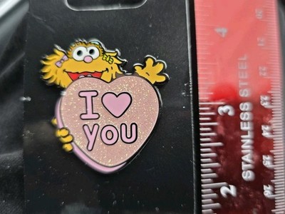 1.5'' Zoe Pink Heart ''I Love U'' Core Girl Pin Sesame Street Place