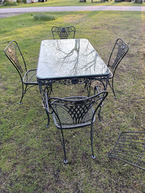 Woodard Wrought Iron Furniture full set. Blue cushions included for all in set.