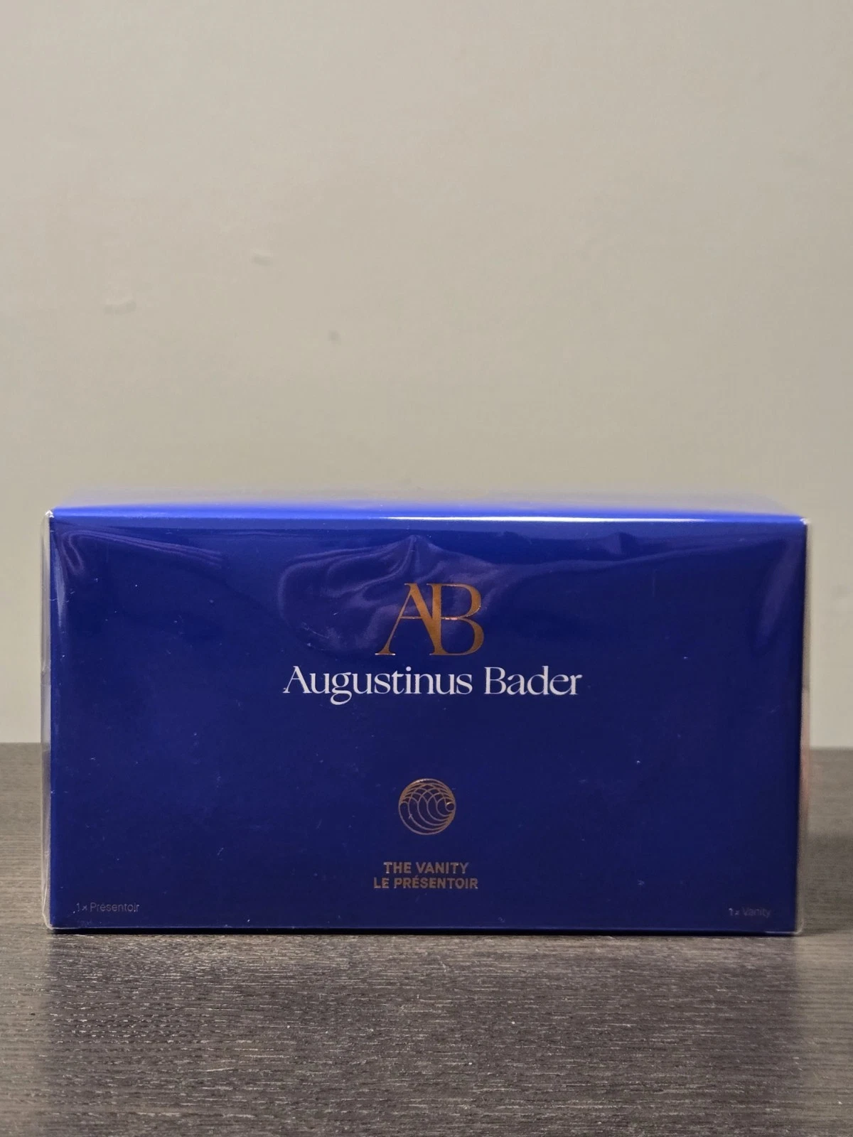 NIB Augustinus Bader The Vanity Aluminum Triple Nomad Holder sealed box