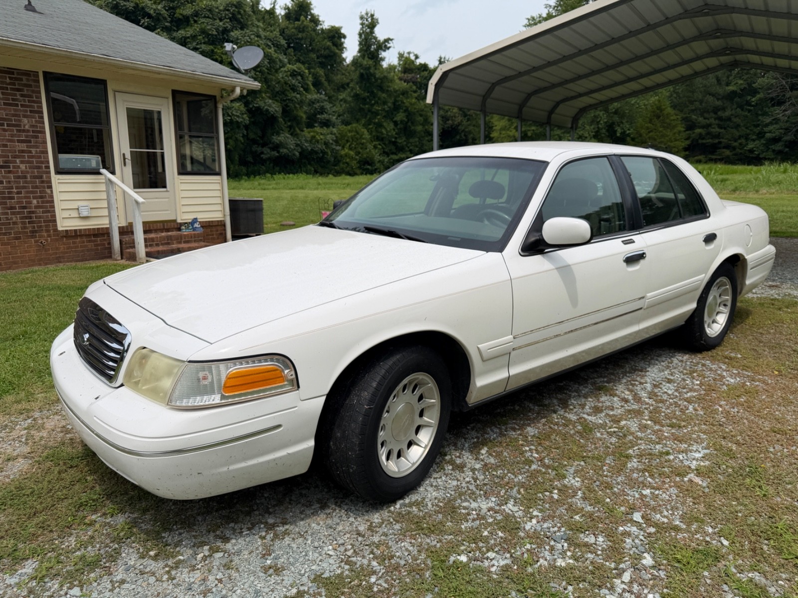 1999 Ford Crown Victoria for sale in Hillsborough North Carolina