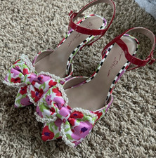 Betsey Johnson Emely Floral Pearl Bow Slingback Heels Size 8 Pink Red NWOB