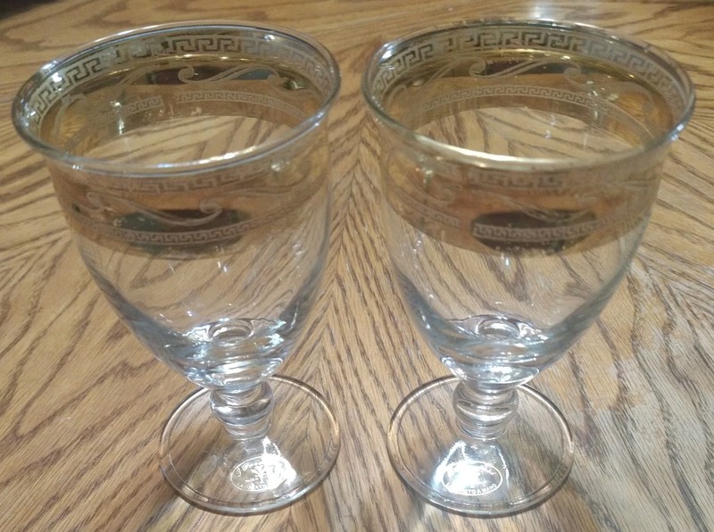Vintage Set Of 2 J Preziosi Gold Rimmed Wine Glasses - Beautiful 