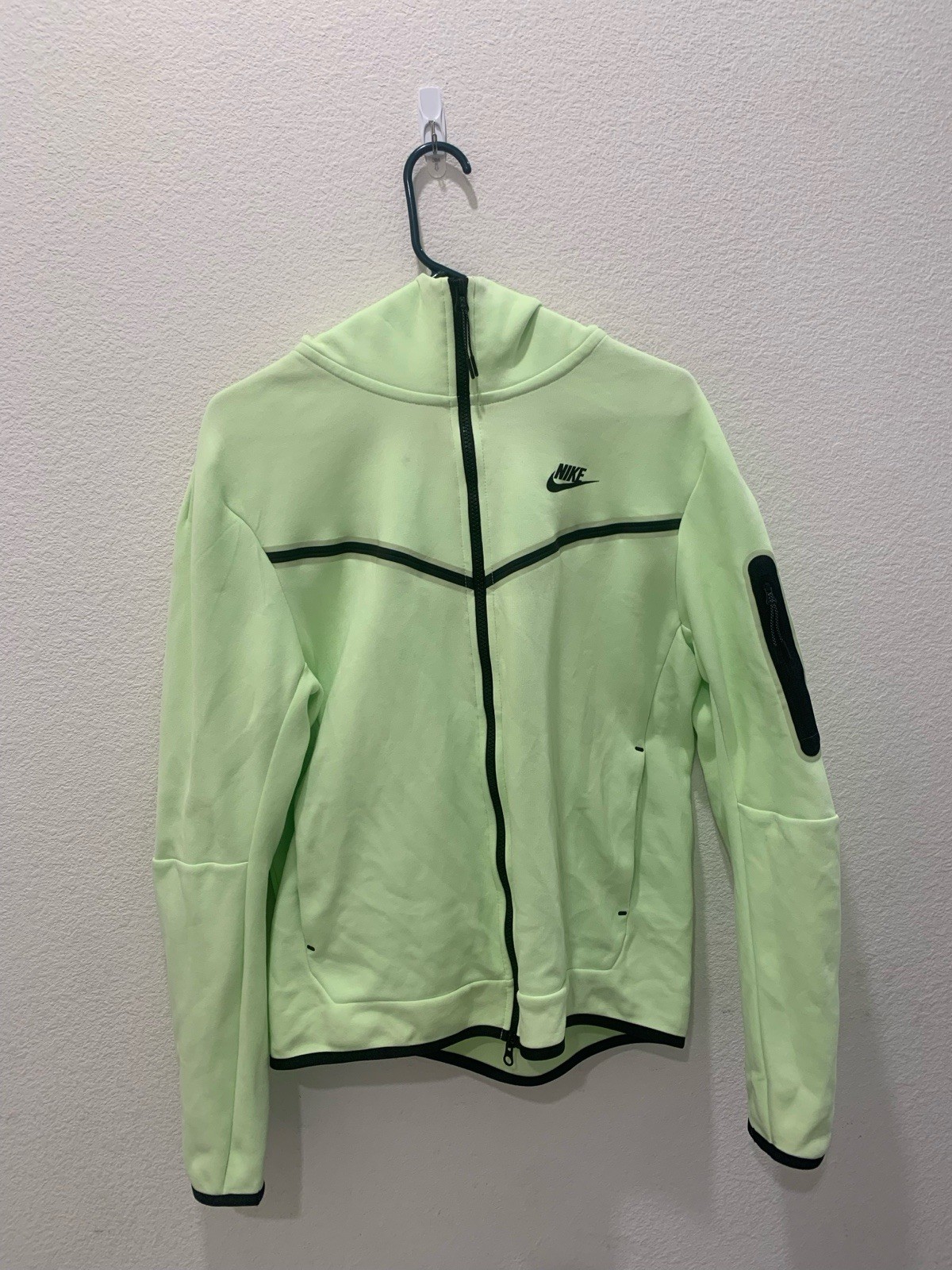 Men’s Nike Tech sweatshirt size medium - image 1